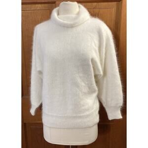 80% Angora Fluffy Pullover Sweater Sz S White Turtleneck Fuzzy Soft Carducci
